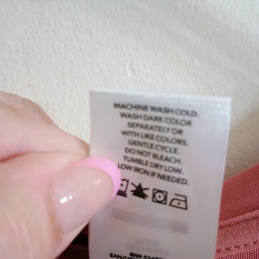 Mauve Women's Top With Pockets. - Picture 7 of 7